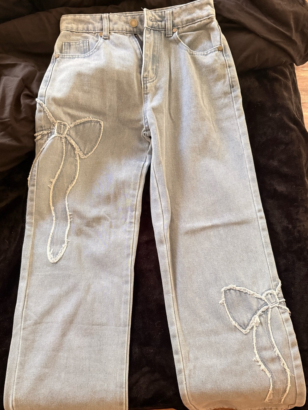 Light Blue Women’s Jeans with Bow Embroidery